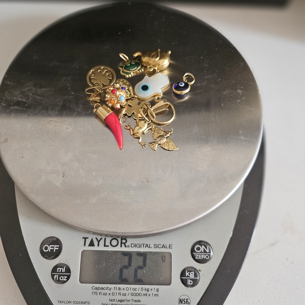 Solid 18k Gold Protective Charm Pendant! - image 1